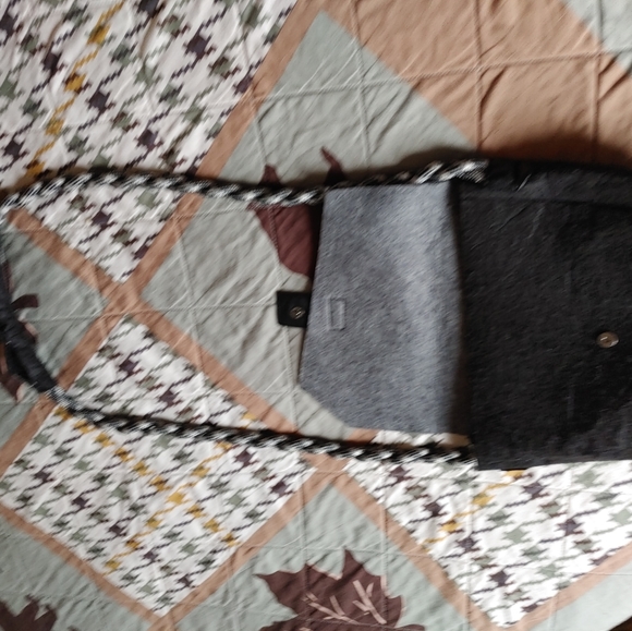 Crossbody purse - Picture 3 of 5